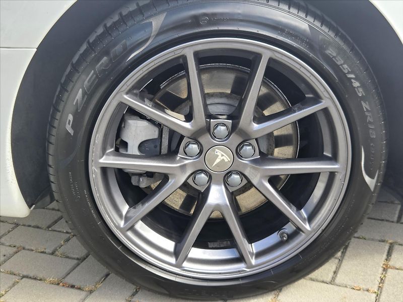 Tesla Model 3 0,0 LR 4x4 SOH 91% NEHAVAR. 1. - fotka 20 z 21