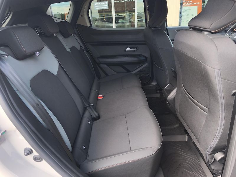Dacia Duster Extreme mild hybrid 130 4x4 - fotka 19 z 30