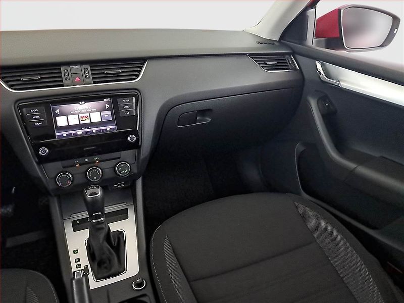 Škoda Octavia (2018) Ambition 1.6 TDI, Automat, ČR - fotka 8 z 18