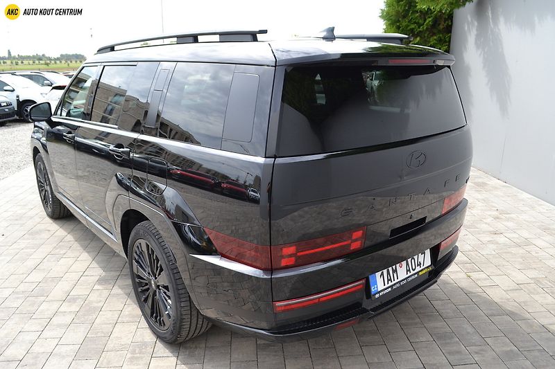 Hyundai Santa Fe 1.6T-GDI HEV 4WD CALLIGRAPHY 7 - fotka 3 z 95