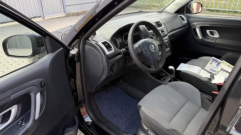 Škoda Fabia (2009) 1.6 16V*77kW*SPORT*136TKM*1MAJ - fotka 16 z 29