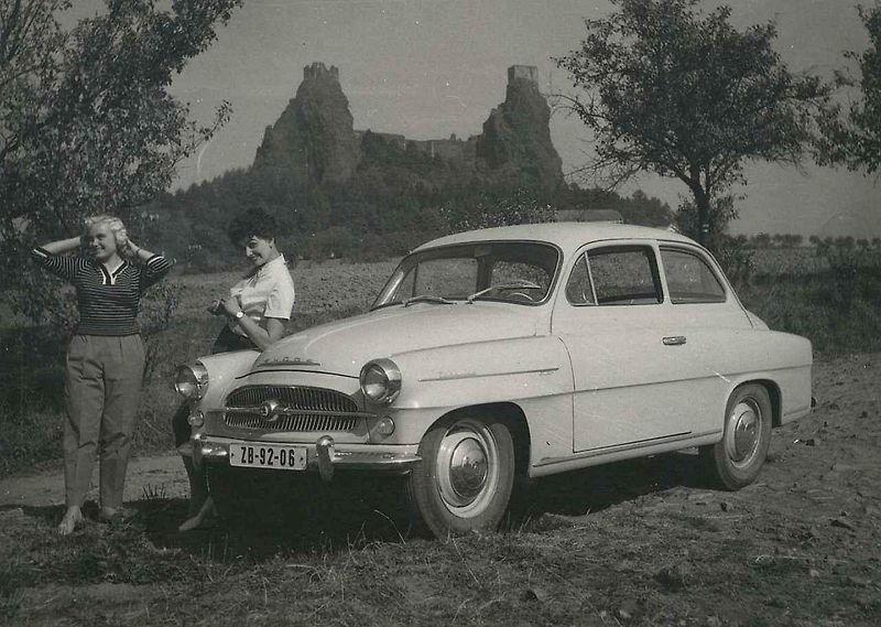 Škoda Favorit a Škoda Superb.