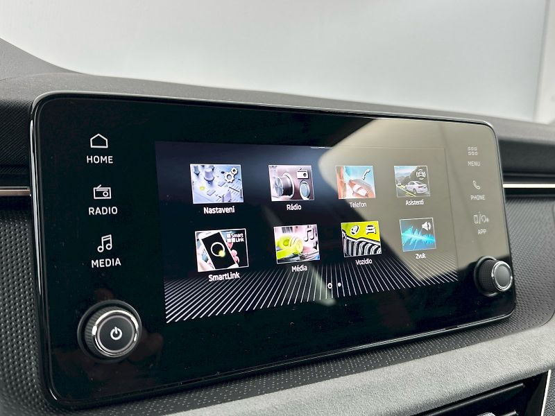 Škoda Scala (2025) 1.0TSI 85kW Top Selection - fotka 19 z 30