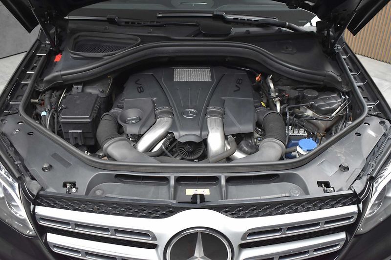 Mercedes-Benz GLS 500 4MAT*AMG*AIR* REZERVACE - fotka 62 z 65