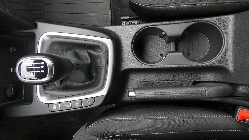Kia Ceed 1.6 CRDi Comfort SW - fotka 17 z 22