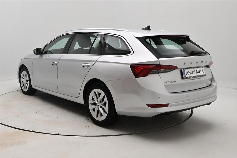 Škoda Octavia 2,0 TDI 110 kW DSG STYLE Záruk - fotka 7 z 31