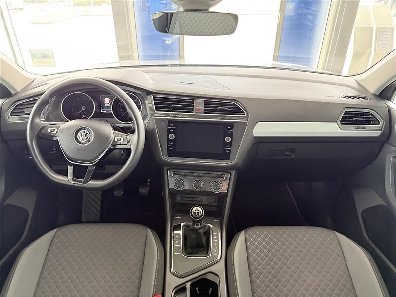 Volkswagen Tiguan 1,4   TSI,SERVISKA,1.MAJITEL - fotka 9 z 26