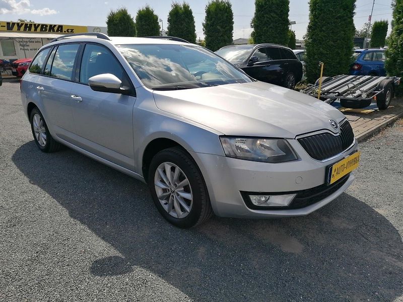 Škoda Octavia (2014) 1.4 TSi 1.majitel ČR - fotka 3 z 20