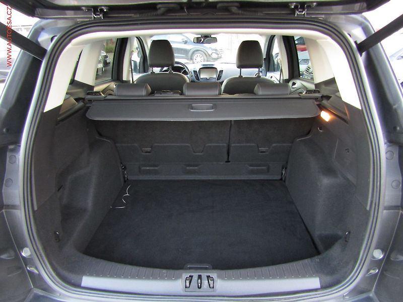 Ford Kuga (2018) 1.5EB, Titanium, navi, kamera - fotka 7 z 17