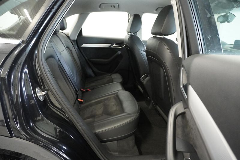 Audi Q3 2.0 TDI 130kW QUATTRO S-TRONIC - fotka 25 z 32