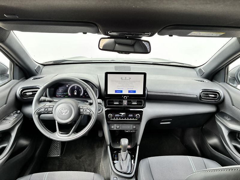 Toyota Yaris Cross 1.5 HSD 130k e-CVT AWD Executi - fotka 5 z 22