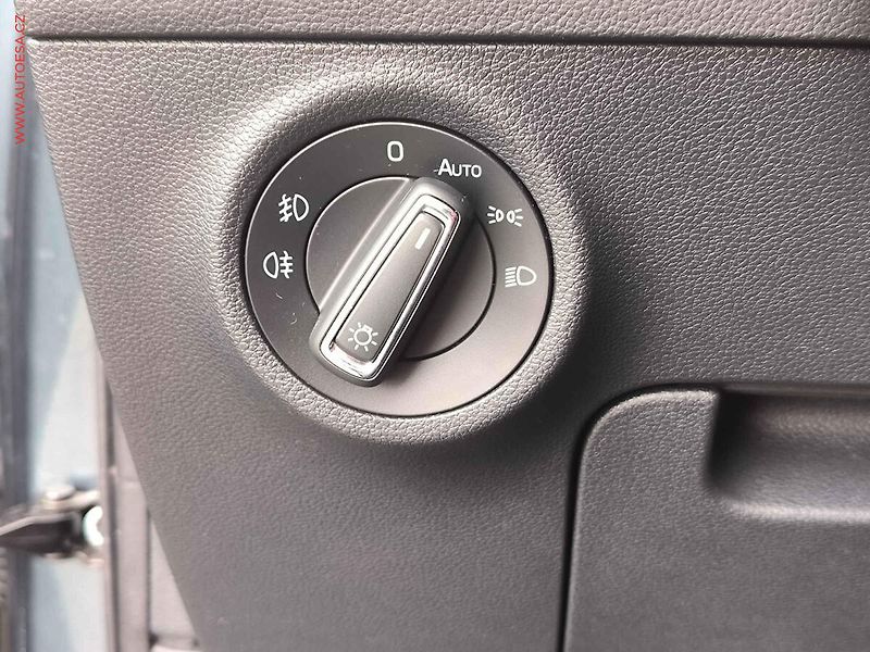 Škoda Karoq (2018) 1.5 TSi, Style, LED, panor - fotka 21 z 24
