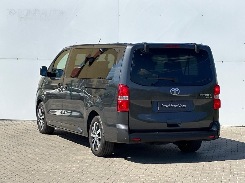 Toyota ProAce Verso 2,0 D-4D 8AT L2 Family Webasto - fotka 7 z 27