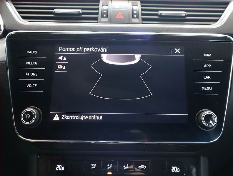 Škoda Superb (2023) Ambition 1.5 TSI - fotka 16 z 19