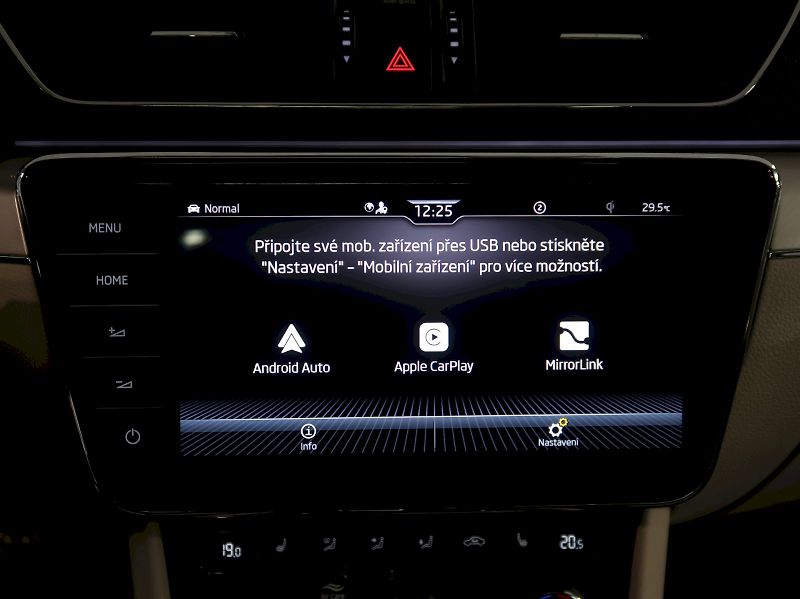 Škoda Superb (2022) LAURIN&KLEMENT 2.0TSI 140KW DS - fotka 33 z 49