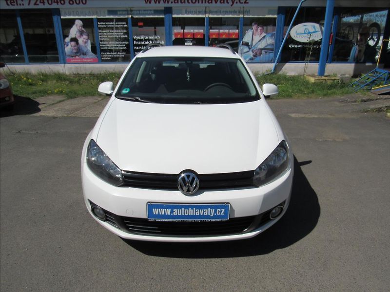 Volkswagen Golf 1,6 TDi 77kW Variant - fotka 2 z 29