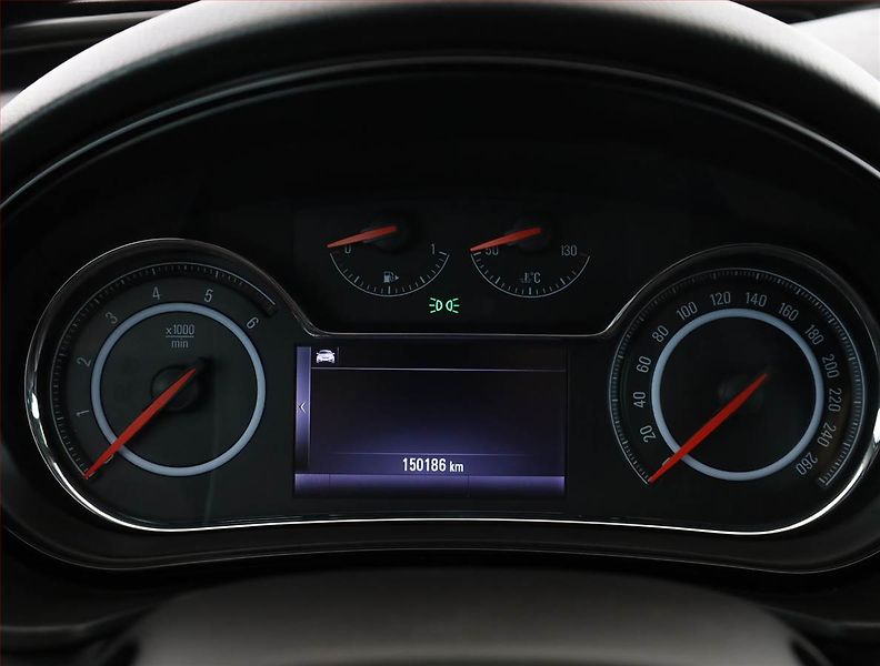 Opel Insignia (2015) 2.0 CDTI, 4X4, Automat - fotka 9 z 19
