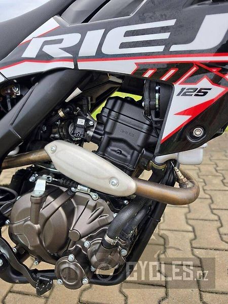 Rieju Marathon 125 Pro (2024) - fotka 12 z 13