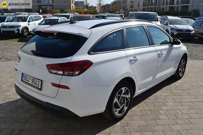 Hyundai i30 WG 1,5I MT SMART FL NAVI - fotka 5 z 45