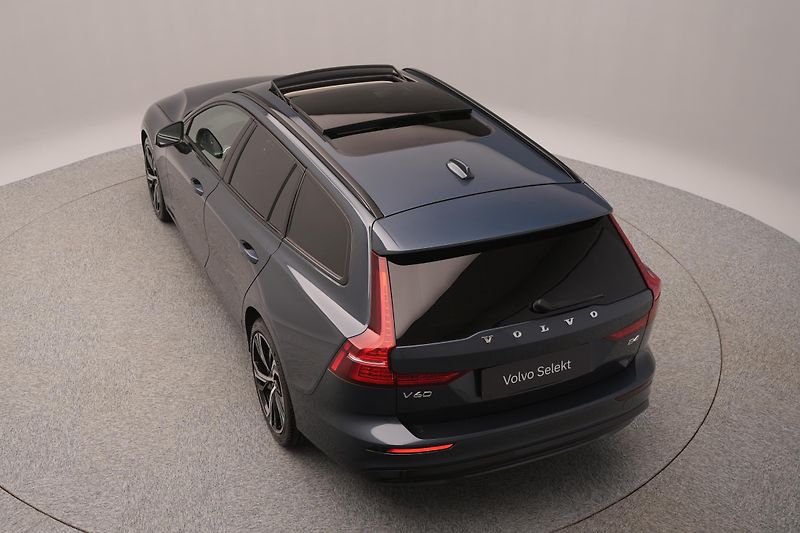 Volvo V60 B4 DARK PLUS AUT  - fotka 15 z 49
