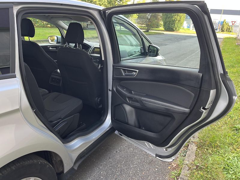 Ford S-MAX 2,0 TDCI /Trend + / servis.kn. - fotka 18 z 36