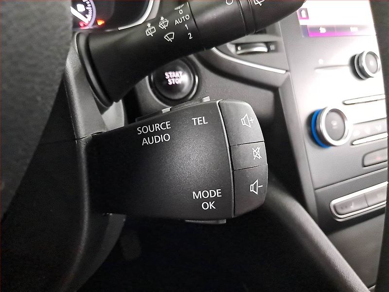 Renault Talisman (2016) 1.6 dCi, Navi, Tempomat - fotka 21 z 22
