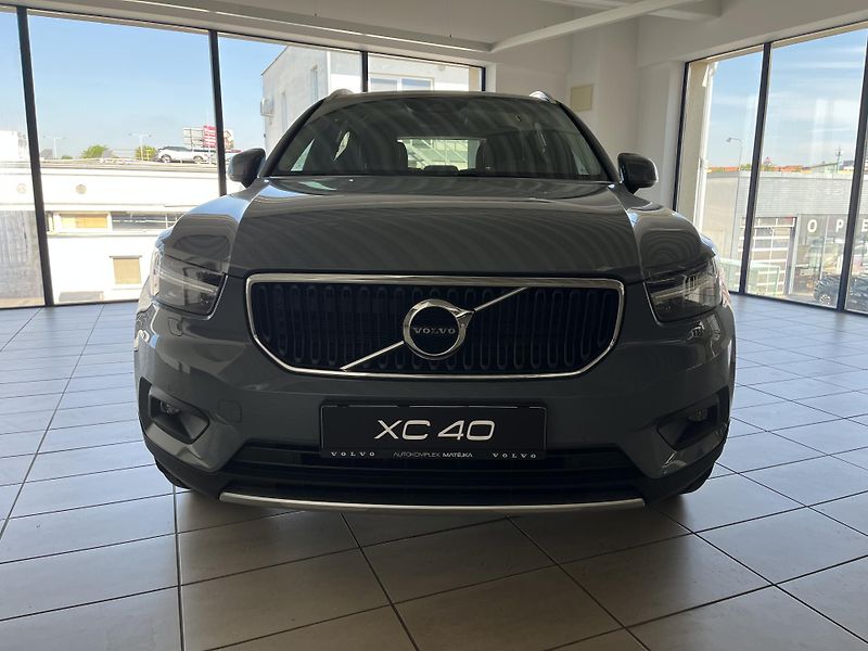 Volvo XC40 (2021) D3 FWD MOMENTUM SE - fotka 2 z 13