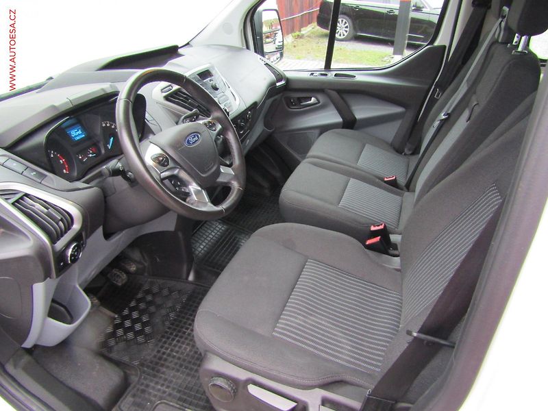 Ford Transit Custom (2017) 2.0TDCi L2 6míst, 2.maj,ČR - fotka 9 z 15