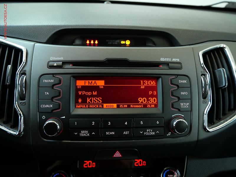 Kia Sportage (2011) 2.0 CRDi 4x4, ČR, AC, TZ - fotka 18 z 22