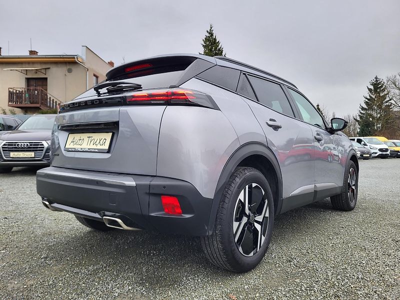 Peugeot 2008 1.2 PureTech 130k AUTOMAT - fotka 38 z 45