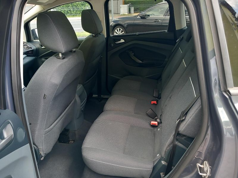 Ford C-MAX (2013) 1,6i NAVI VYHŘ.SED,BEZ KOROZE! - fotka 13 z 46