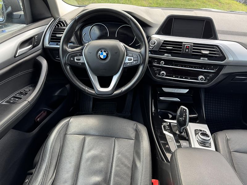 BMW X3 (2018) 2.0 X-DRIVE 140KW - fotka 10 z 20