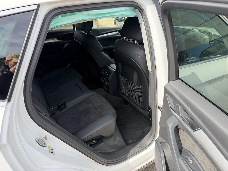 Audi Q5 40TDi QUATTRO SPORT závěs nav  - fotka 18 z 19