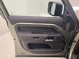Land Rover Defender 110 D300 X-DYNAMIC SE AWD CZ - náhled 7