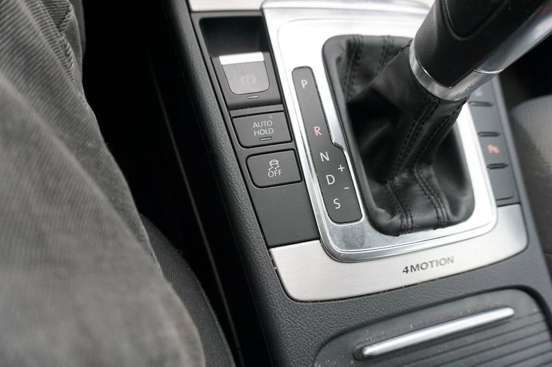Volkswagen Passat Variant (2012) 2,0   125 kw 2,Majitel  nové v - fotka 16 z 36