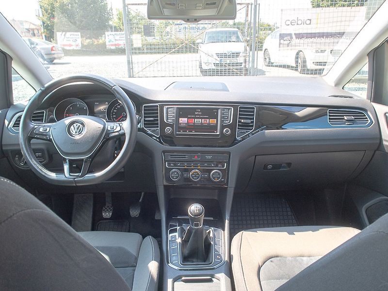 Volkswagen Golf Sportsvan (2015) ČR 1.6TDI 81KW – CEBIA 5*!! - fotka 20 z 57