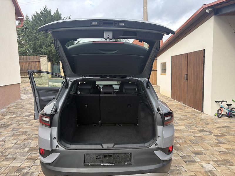 Volkswagen ID.4 (2021) PRO 77kwh, 150kw, SOH 92% - fotka 8 z 11