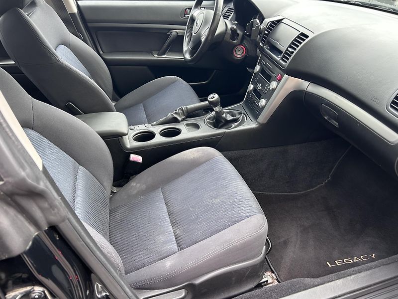 Subaru Legacy 2.0 D Active AWD - fotka 12 z 38