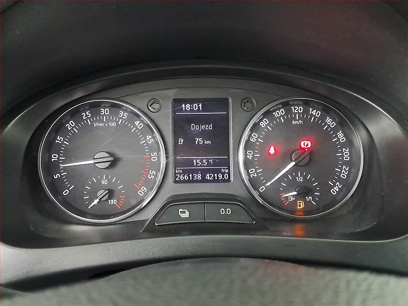 Škoda Rapid (2013) 1.6 TDI - fotka 11 z 17