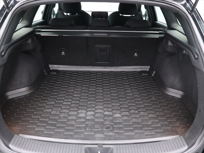 Hyundai i30 1,5 T-GDI 117kW N-Line DPH CZ - fotka 10 z 36