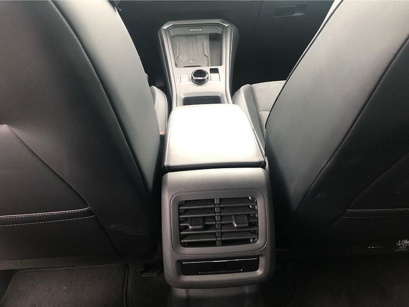 Volkswagen T-Roc Style 1,5 eTSI 110 kW 7DSG - fotka 22 z 30