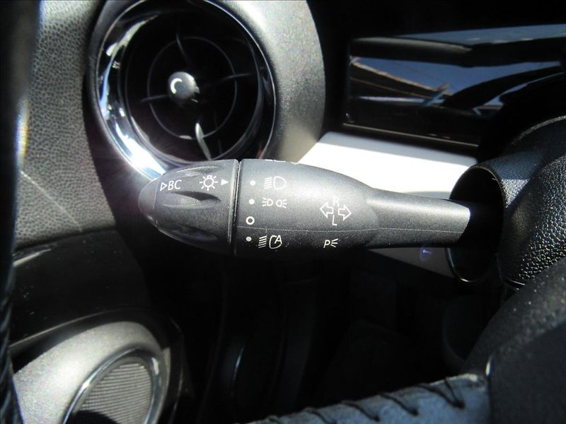 Mini Cooper 1,6 i 90kW Roadster Cabrio - fotka 21 z 43