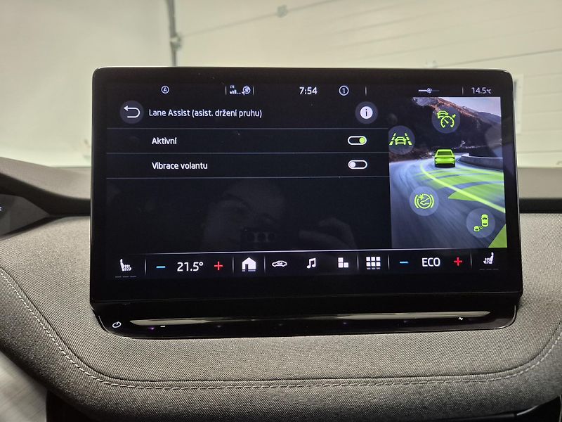 Škoda Enyaq 150kw, iV80 19ALU SOH 90% - fotka 26 z 51