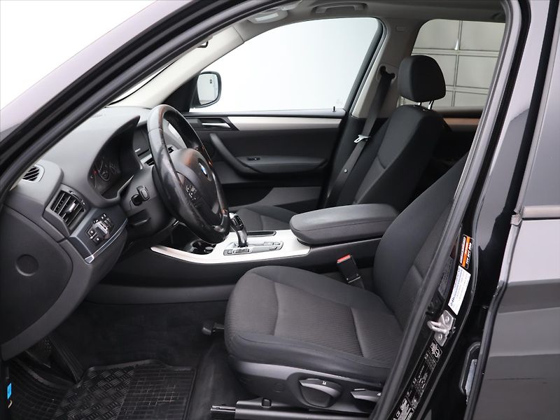 BMW X3 2,0 20d xD 135kW Aut. CZ Tažné - fotka 10 z 25