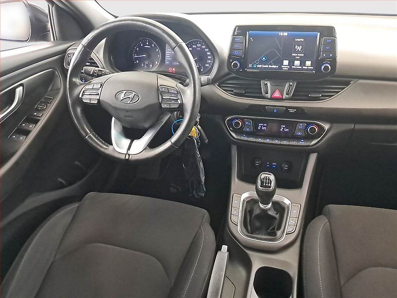 Hyundai i30 (2019) Style 1.4 T-GDI, ČR,1.maj - fotka 7 z 18