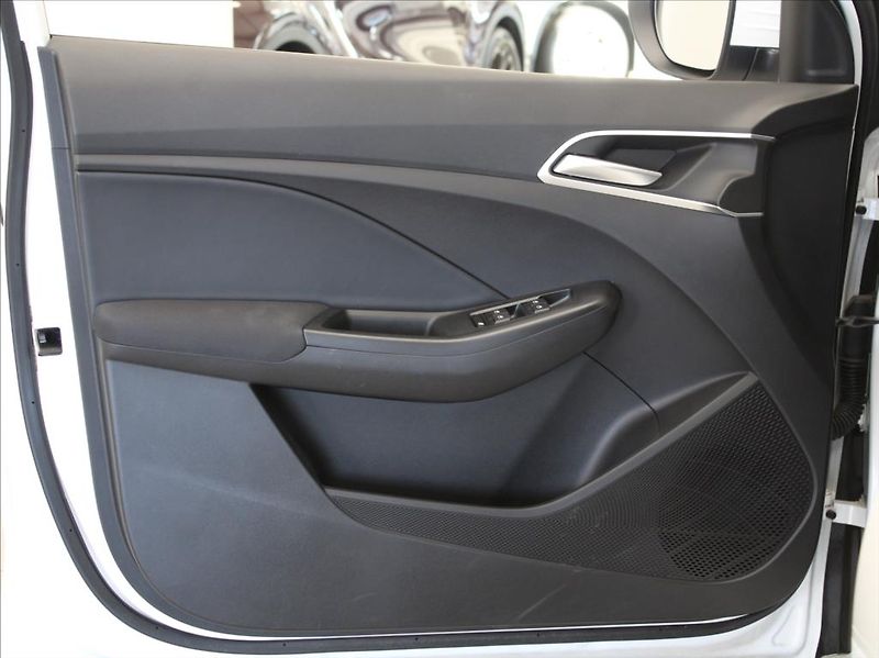 MG MG3 1.5 HYBRID+ Emotion 12tkm.ČR - fotka 16 z 22