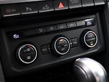 Volkswagen Amarok 3,0 V6 TDI 165kW Avent. DPH CZ - náhled 26