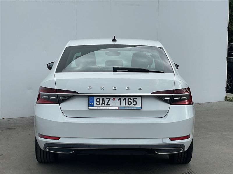 Škoda Superb 2,0 TDI DSG L&K TAŽNÉ+DCC+ACC - fotka 24 z 25