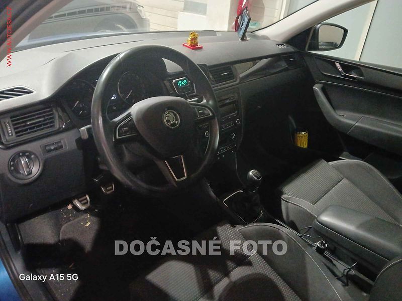 Škoda Rapid (2014) 1.2 tsi, 1.maj, xenon - fotka 3 z 3