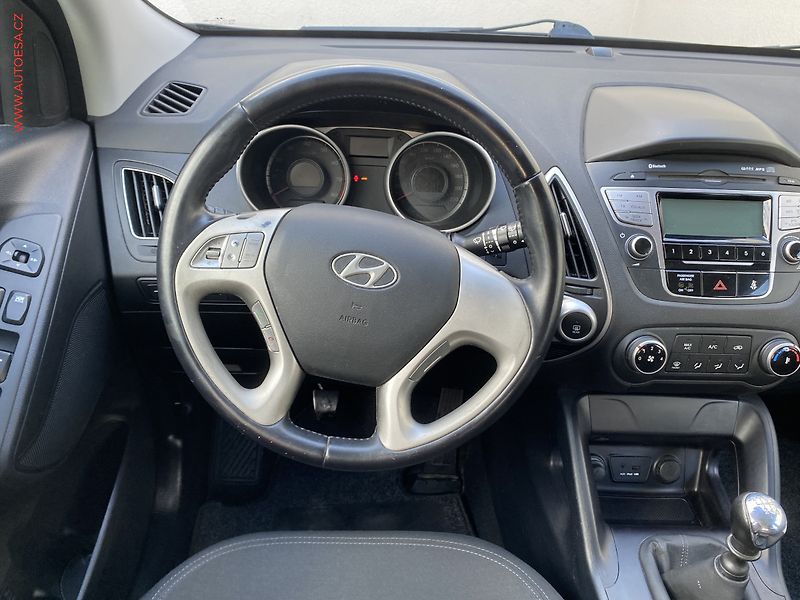 Hyundai ix35 (2013) 1.6 GDi, AC, TZ - fotka 11 z 16